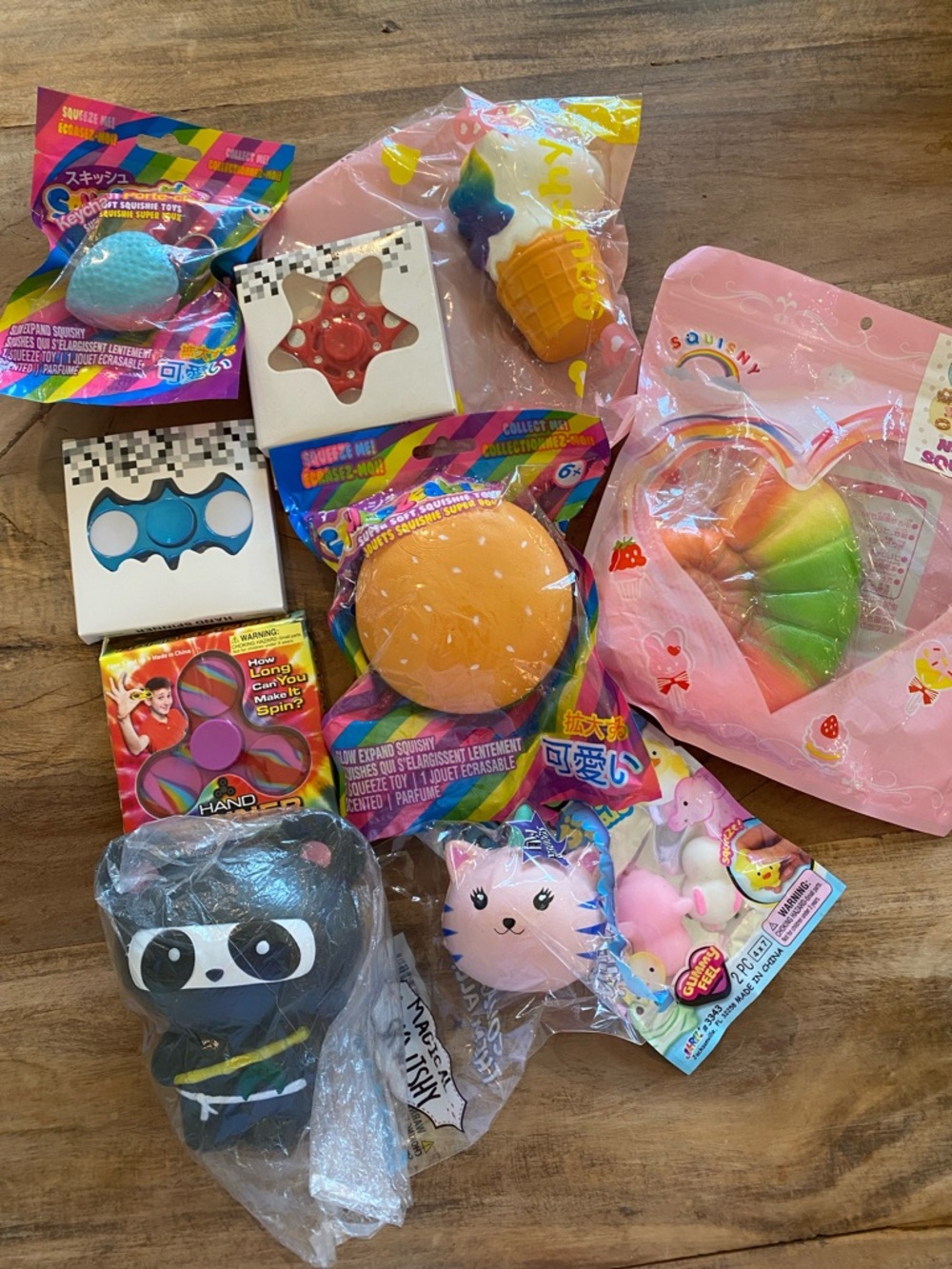 Squishy/fidget toy bundle (comes with 10 pieces) - Picture 1 of 9